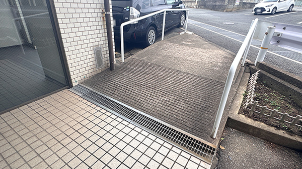 畑薬局黒原店のバリアフリー設備