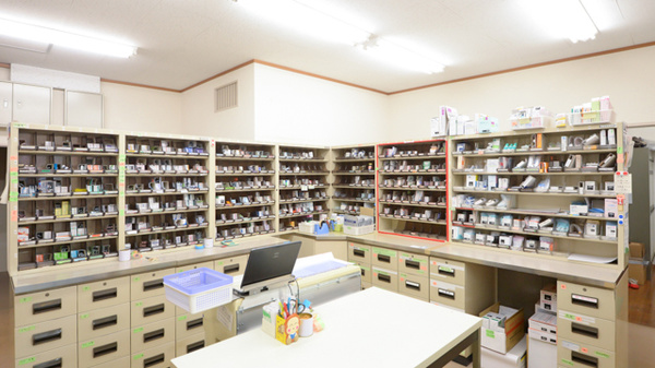 畑薬局戸畑店の調剤室