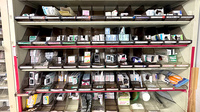 畑薬局新池店の薬棚