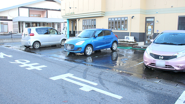 あすなろ薬局の駐車場