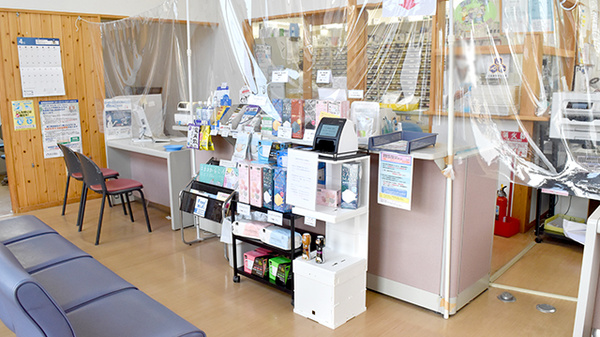 ウイン調剤薬局湯本店の受付/カウンター