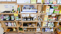 クオール薬局とやの店の雑貨品
