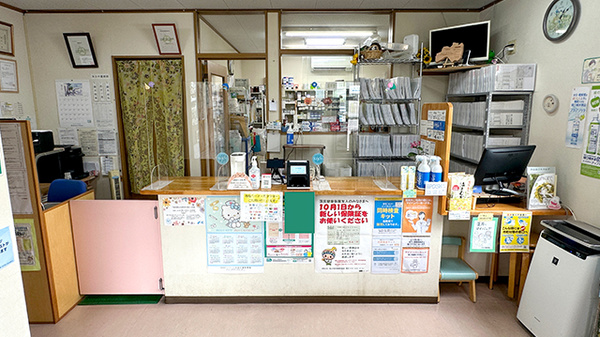 かめだ調剤薬局の受付/カウンター