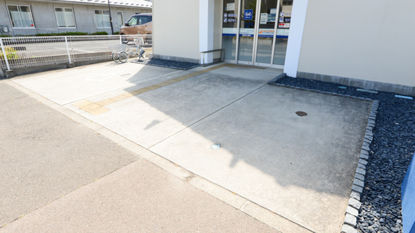 クオール薬局福島東店の駐車場