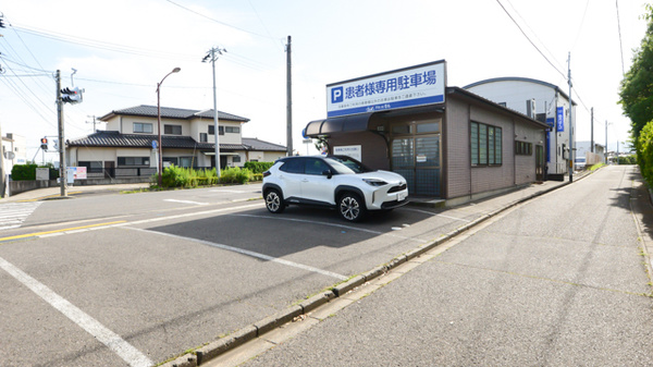 クオール薬局おおつき店の駐車場