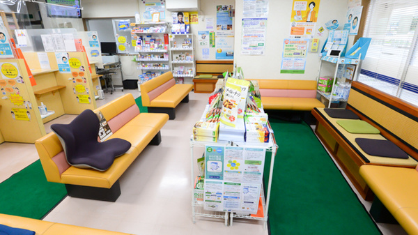クオール薬局喜多方店の待合スペース