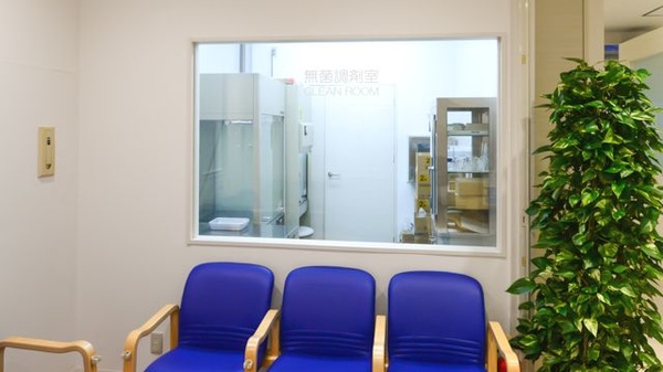クオール薬局郡山店の無菌調剤室完備