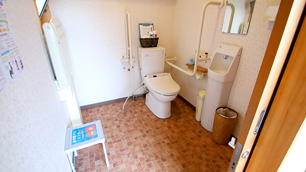 しおかわ調剤薬局のお手洗い