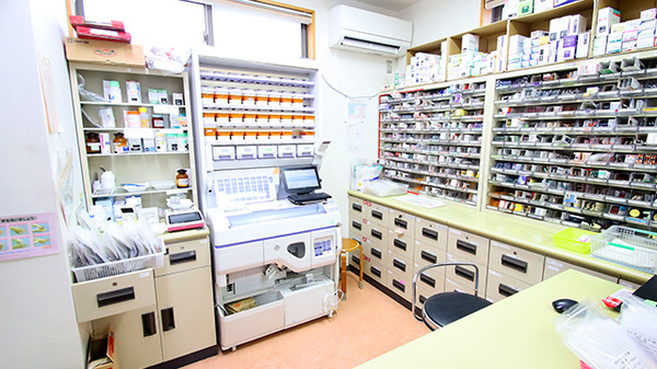 しおかわ調剤薬局の調剤室
