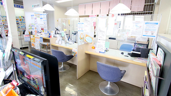 ファーマライズ薬局 泉店の受付/カウンター