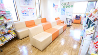 ファーマライズ薬局 南福島店の待合スペース