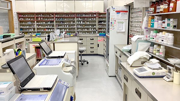 西町調剤薬局の調剤室