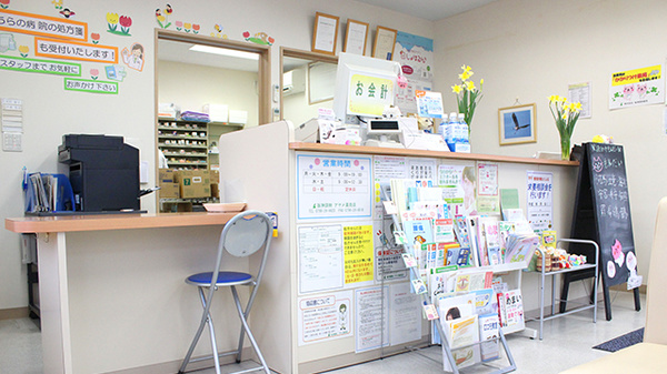 阪神調剤　アヤメ薬局店の受付/カウンター
