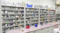 アルファ調剤薬局の薬棚
