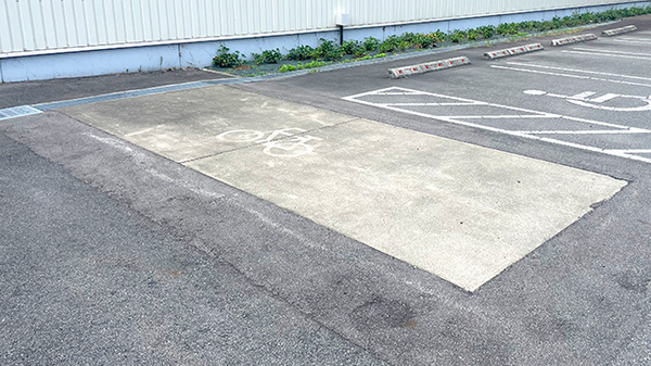 ゴダイ薬局 江本店の駐輪場