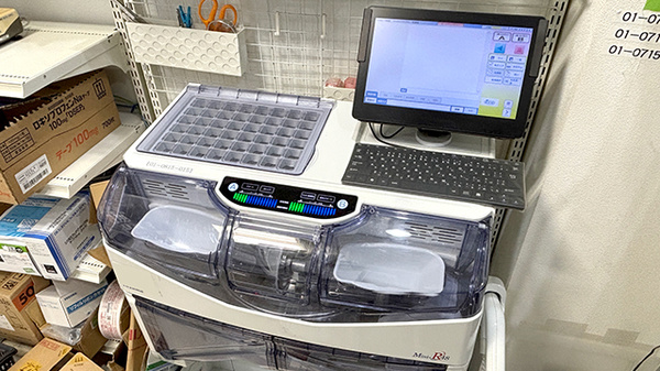薬局トモズ蒲田店の調剤器具