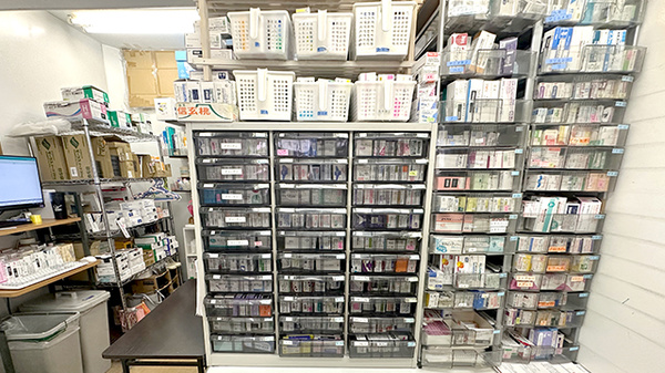 薬棚