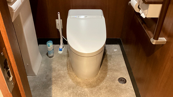 薬局トモズ西荻窪店のお手洗い