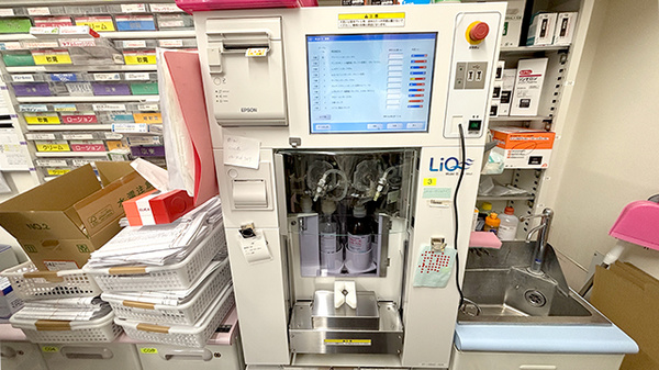 薬局トモズ東小金井店の調剤器具