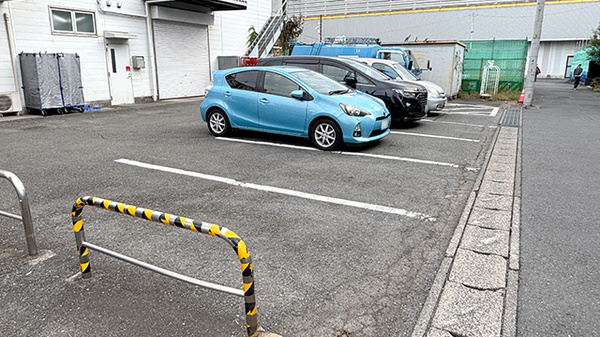 薬局トモズ東小金井店の駐車場