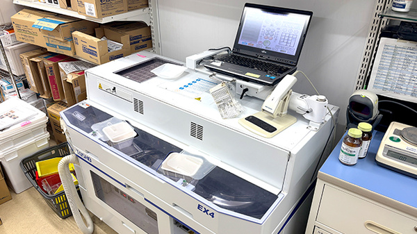 薬局トモズ武蔵小杉店の調剤器具