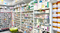 リブラ薬局三浦店の薬棚