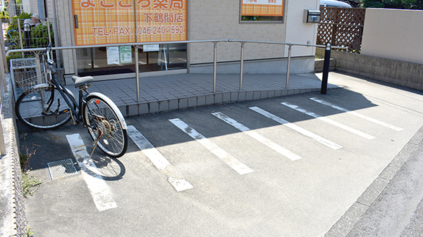 まごころ薬局下鶴間店の駐輪場