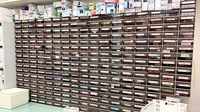 くすのき薬局二宮店の薬棚