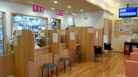 セレン薬局鴨池店の受付/カウンター