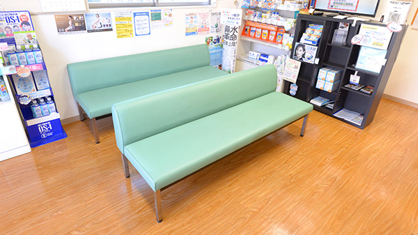 クオール薬局ふじみ野南台店の待合スペース