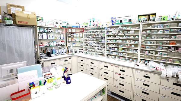 薬のヒグチ薬局 住吉駅前店の調剤室