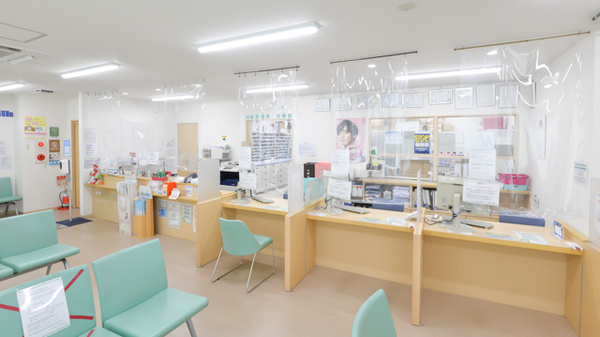 ノルデン薬局西町店の受付/カウンター