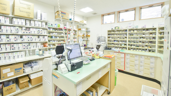 ドラッグイレブン薬局中川通り店の調剤室