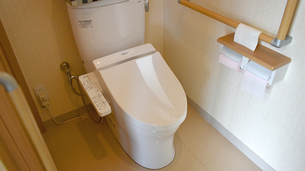 こながい薬局のお手洗い