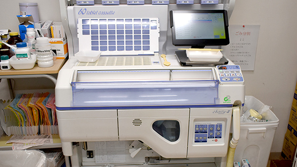 こながい薬局の調剤器具