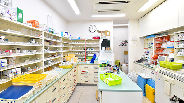 ファミリーマート+ファーマライズ薬局 美浜店の調剤室