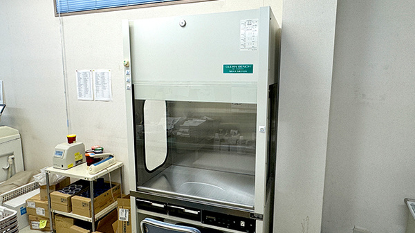 友愛薬局　東松戸店の無菌調剤室完備