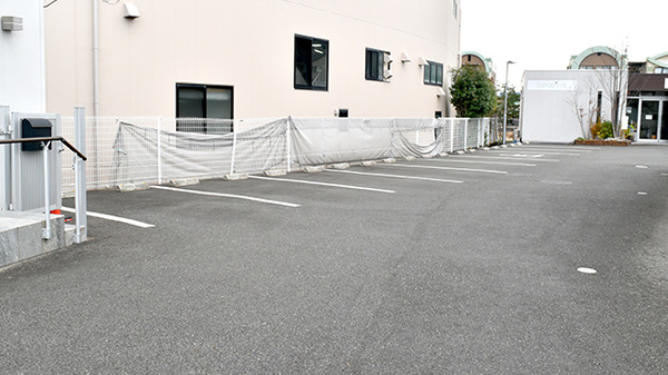 箕面坊島ＭＹ薬局の駐車場