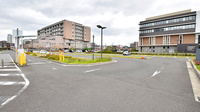 ひらかた市民薬局の駐車場
