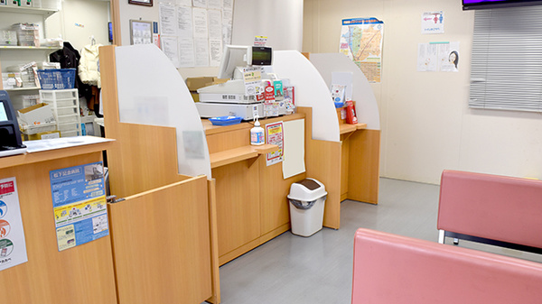 アカカベ薬局　常盤町店の受付/カウンター