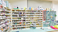 ファーマライズ薬局 八尾店の薬棚