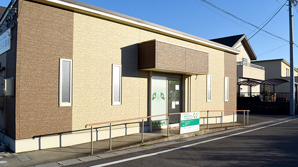 ポトス薬局とよたじょうすい店の外観