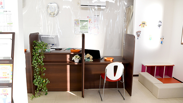 ポトス薬局とよたじょうすい店の受付/カウンター