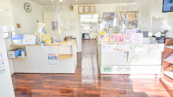 コスモス調剤薬局 熊之庄店の受付/カウンター