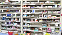 さくらんぼ薬局沖野上店の薬棚
