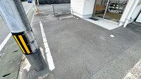 ウエスト薬局の駐車場
