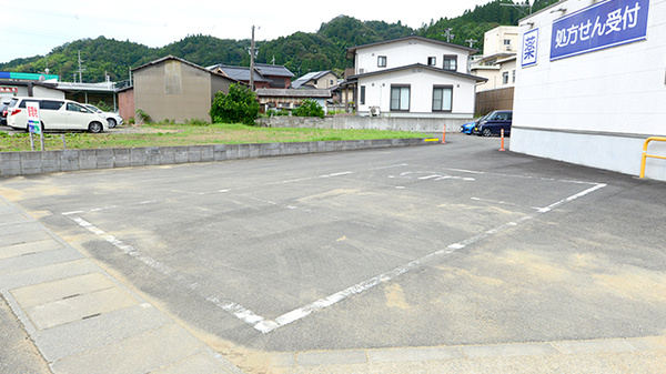 クオール薬局大江店の駐車場