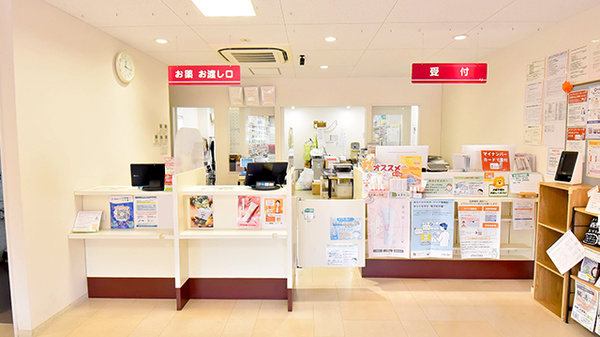 つばき薬局 美濃山店の受付/カウンター