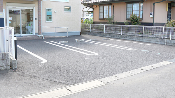 あい薬局大沼店の駐車場