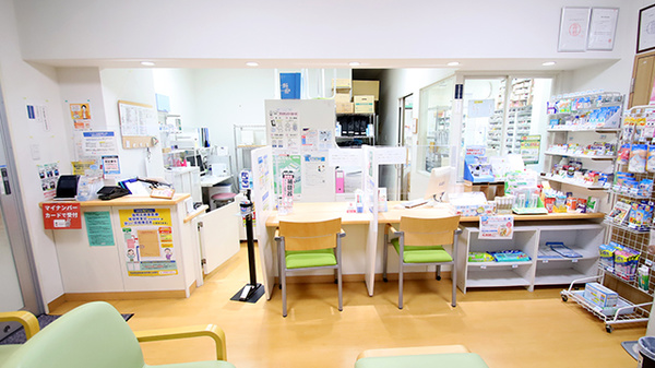 ながまち薬局の受付/カウンター